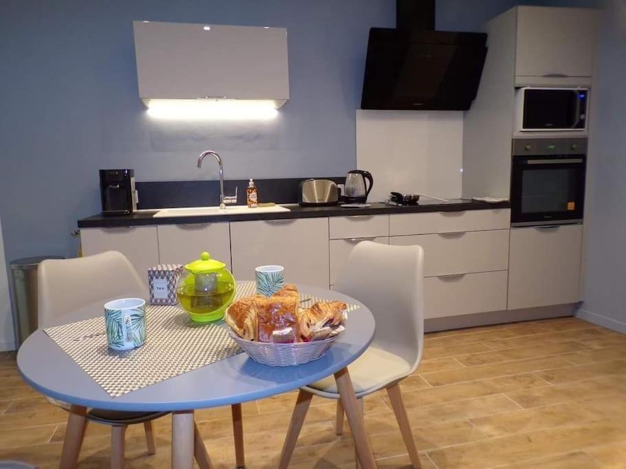 Maison De Ville En Plein Coeur De Jonzac Eksteriør billede